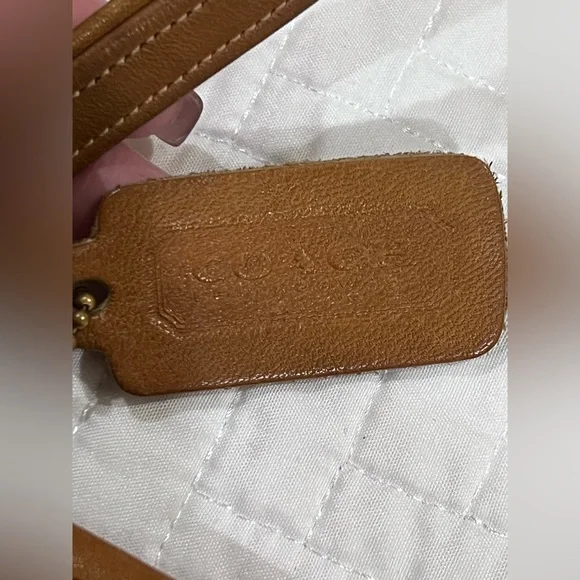 COACH :: CLUTCH - Picture 5 of 15